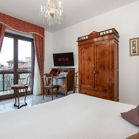 Apartment Angolo Stazione - Con Terrazzo Panoramico Pavia