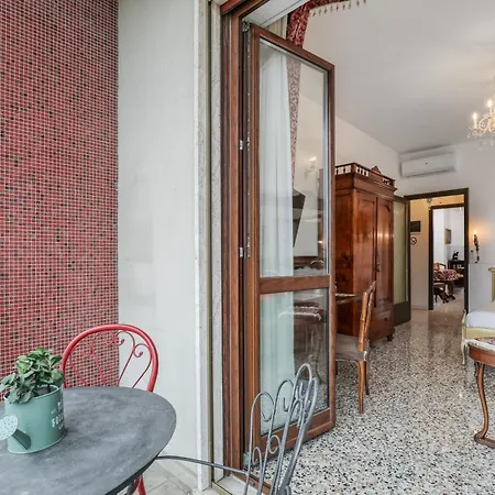 Apartment Angolo Stazione - Con Terrazzo Panoramico