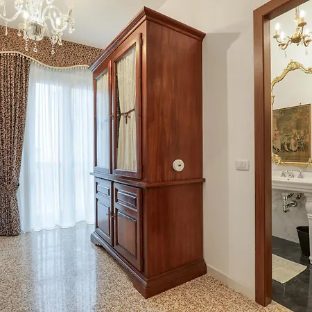 Angolo Stazione - Con Terrazzo Panoramico Apartment *